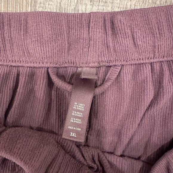 Skims purple pajama pants with drawstring. Size 3XL. - Picture 3 of 3